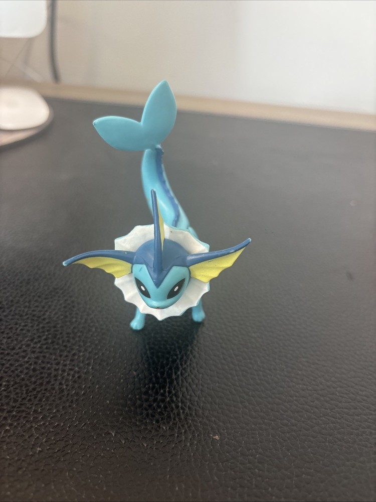 Vaporeon Pokemon Monster Zukan 1/40 Scale Gashapon Collection Figure Toy Japan.