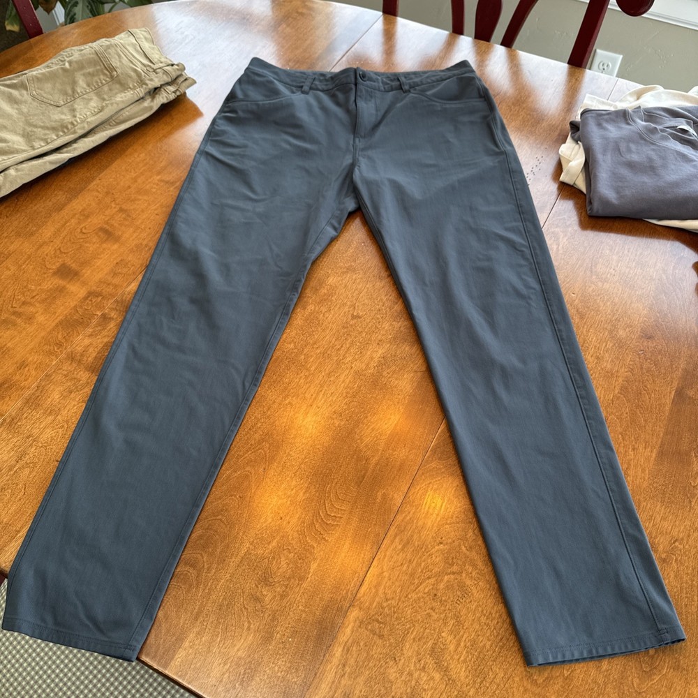 Vuori Meta Pants Men 34 Gray