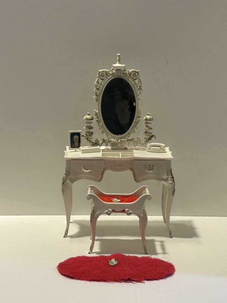 Vintage Barbie 1963 Susy Goose Vanity w/Mirror, Bench & Rug - Read & See Pics