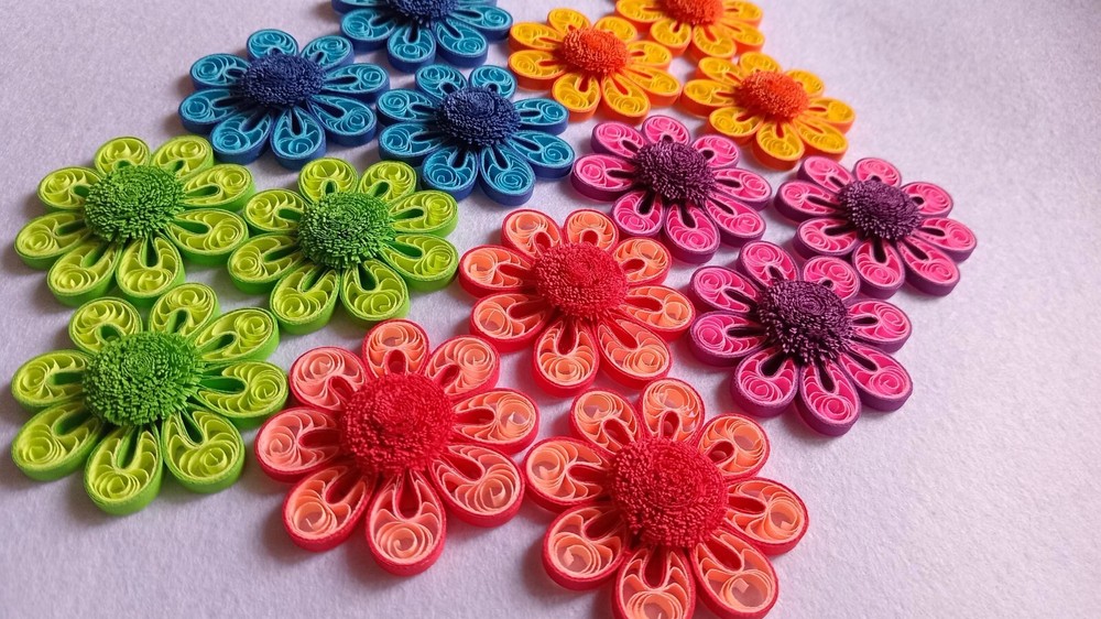DIY Handmade Paper Quilling Flowers Multi Color Greeting Cards Wall Decor Crafts