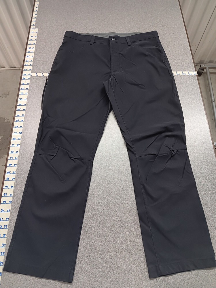 Eddie Bauer Pants Mens 36x30 Black Flat Front Casual Stretch Hiking Outdoors
