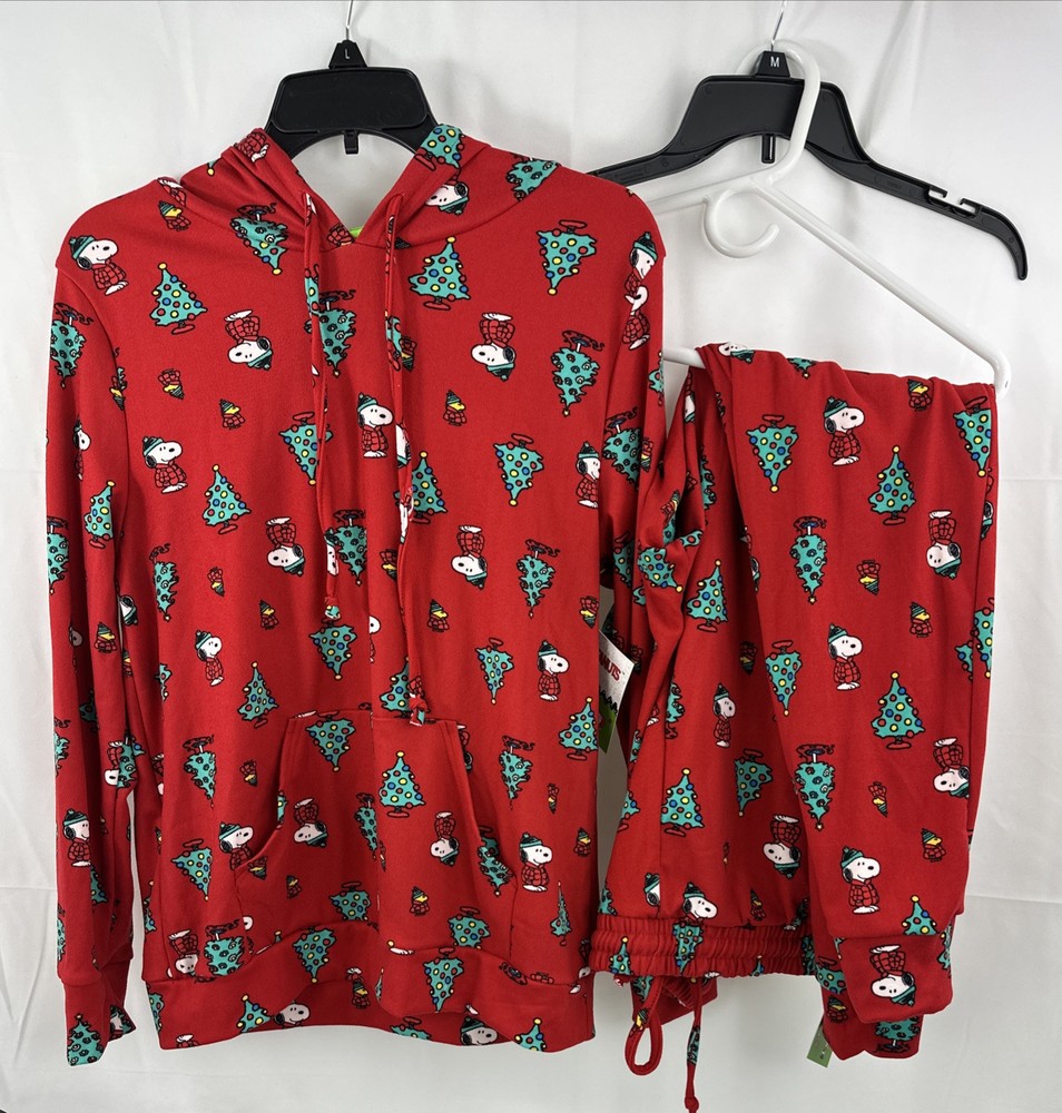 Women's L Christmas Pajama Set Snoopy & Woodstock in Puffer Jackets & Trees Red