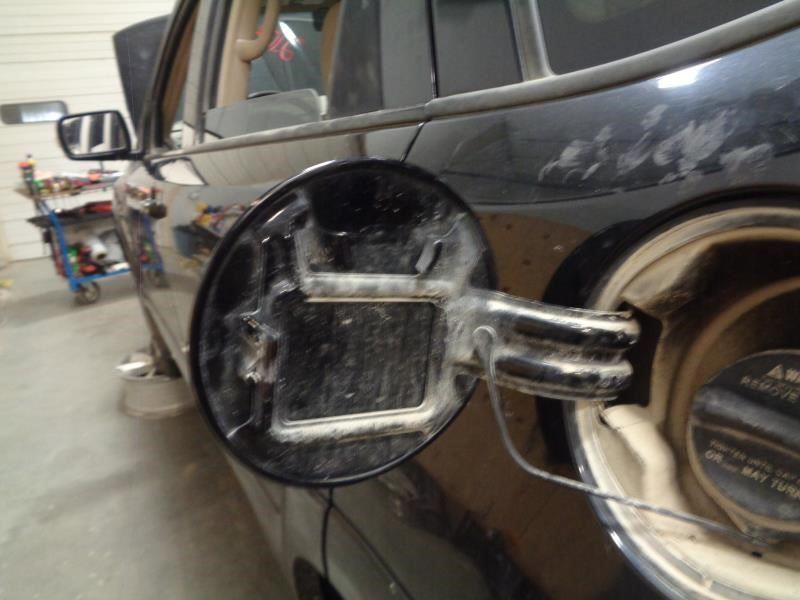 BORREGO   2009 Fuel Filler Door 1621098