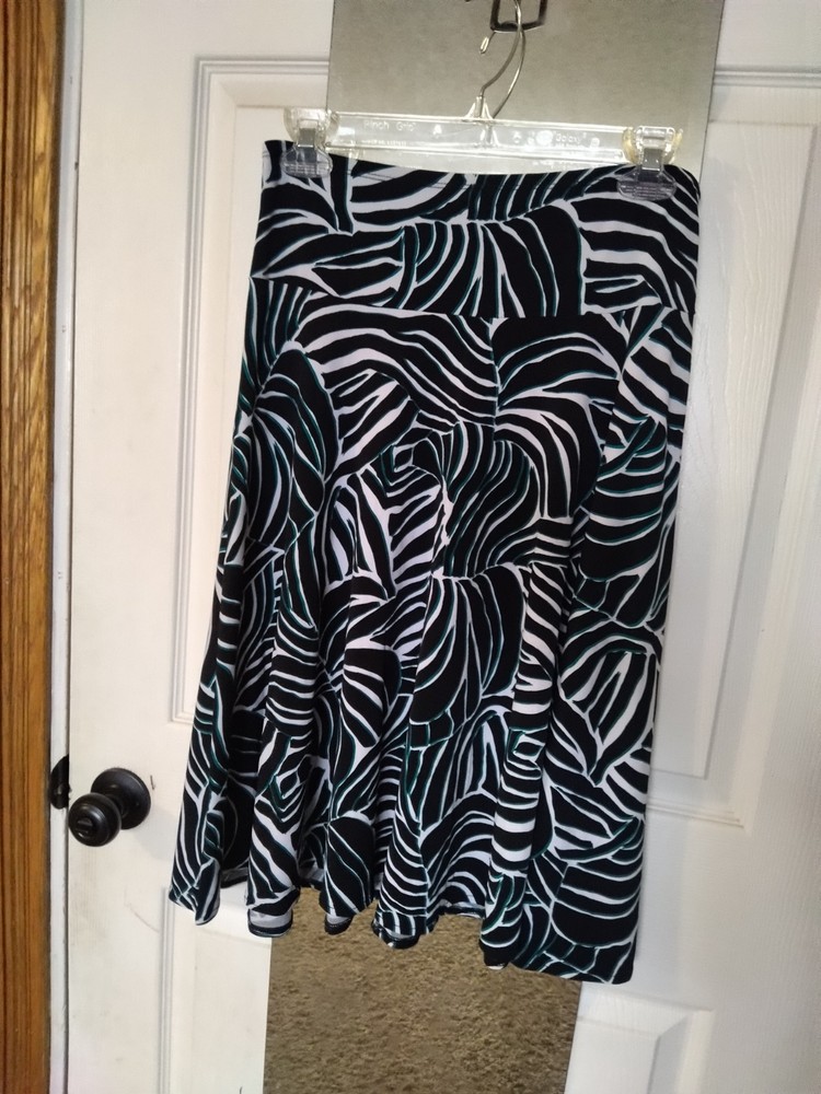 East 5th Women's Skirt Size Small