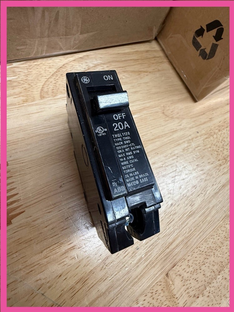 THQL1120 General Electric Plug-In CIRCUIT BREAKER 1 pole 20 Amp 1P 20A