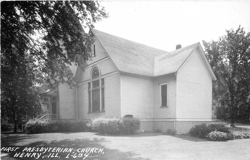 c1940 First Presbyterian Church, Henry, Illinois Real Photo Postcard/RPPC