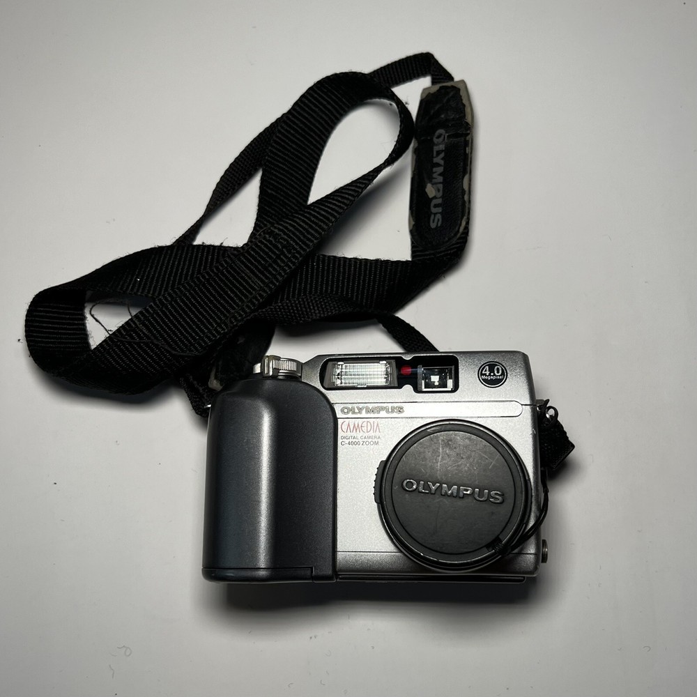 Olympus Camedia C-4000 Zoom 4.0MP Digital Camera Silver - For Parts
