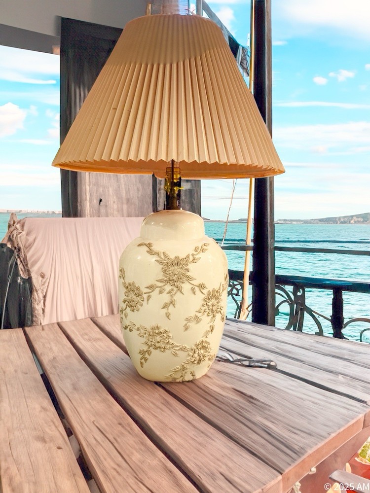 Vintage Chinoiserie Style Ginger Jar Table Lamp (Shade Not Included)