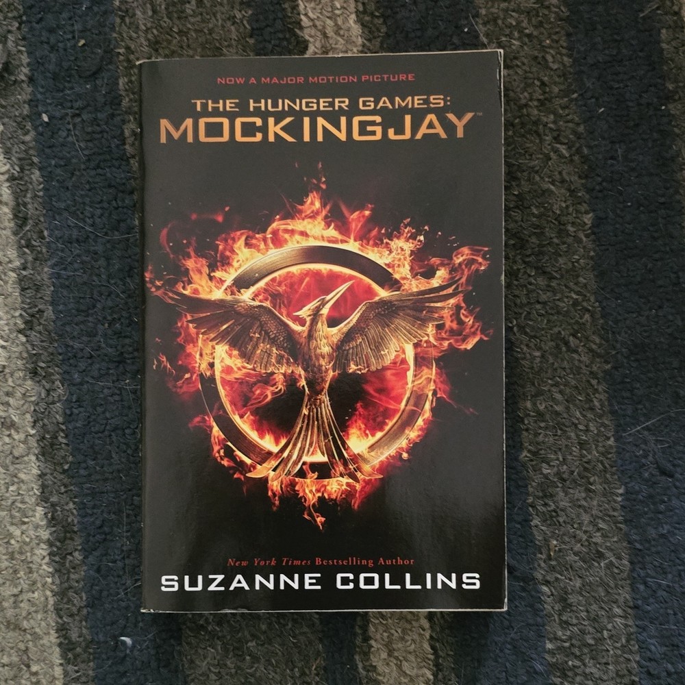 Mockingjay Suzanne Collins Paperback Young Adult Scholastic Hunger Games Novel