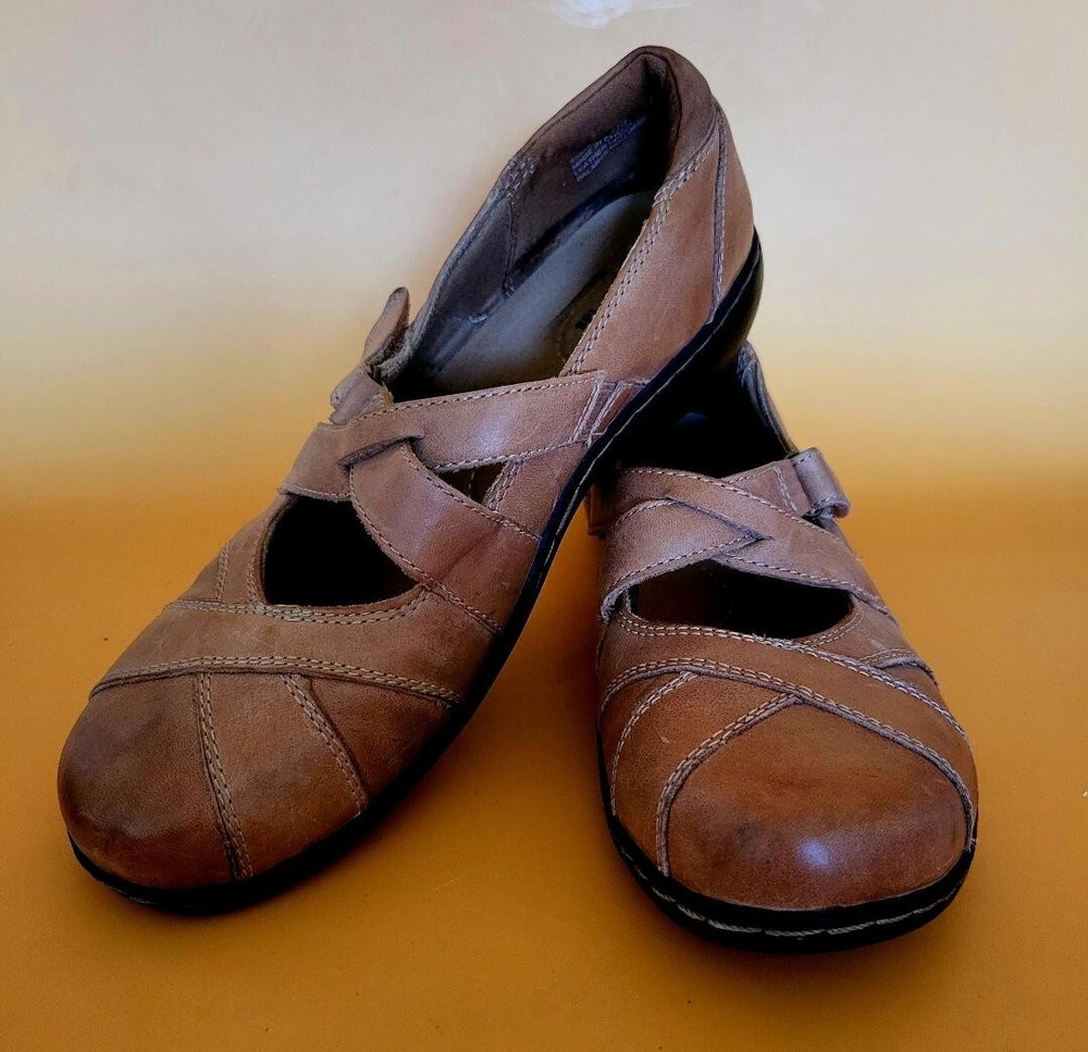 Clarks Strappy Bendables Comfort Shoes, Leather Upper, Adjustable Strap, US 8.5M