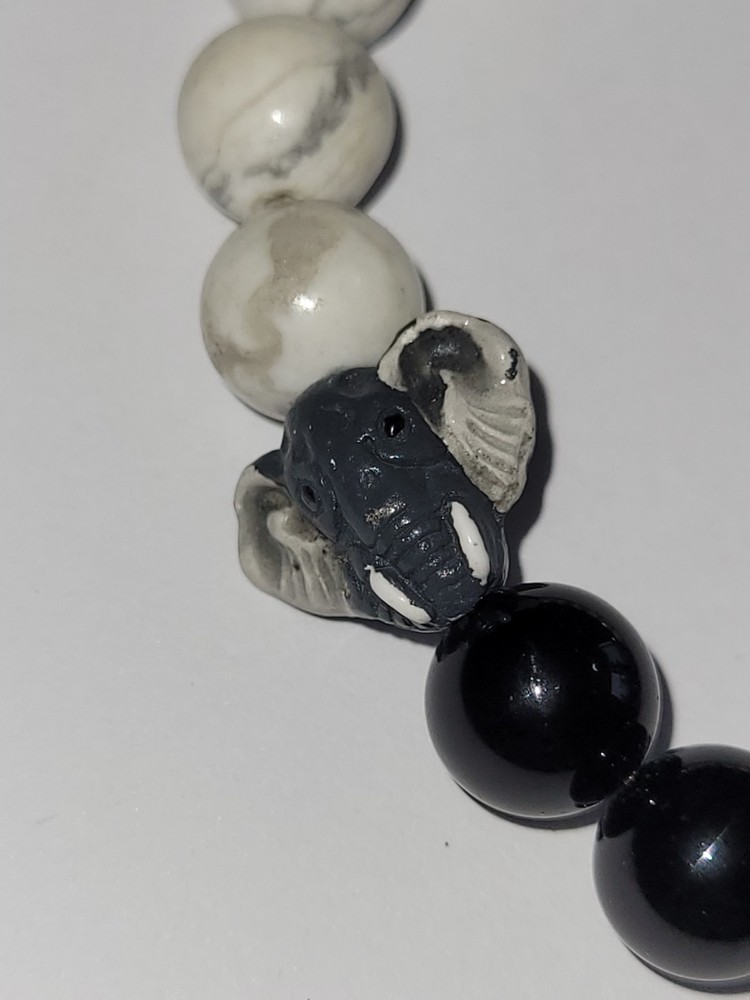 Howlite Black Onyx Beaded Bracelet Elephant Charm Stretch Healing Stone Jewelry