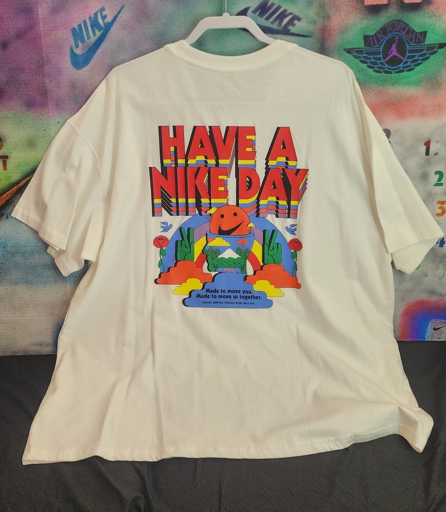 Nike Men's White Have A Nike Day Graphic Crew Neck Cotton T-Shirt 2XL