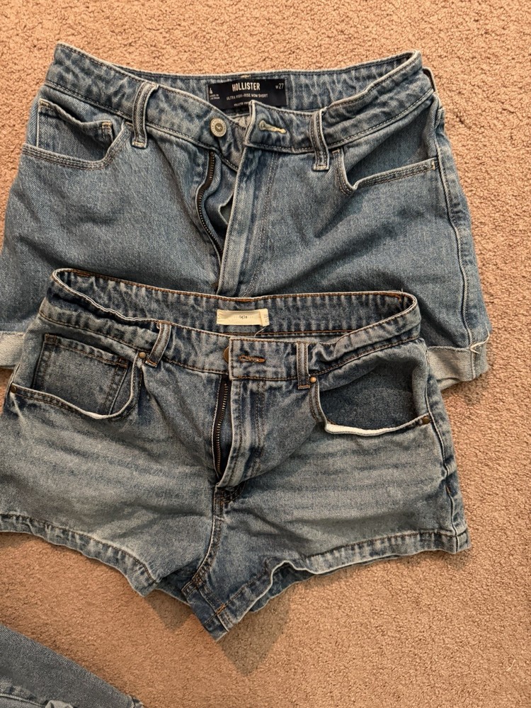 Summer Shorts Sold Together Hollister And ……tgla…. Size 4 w27