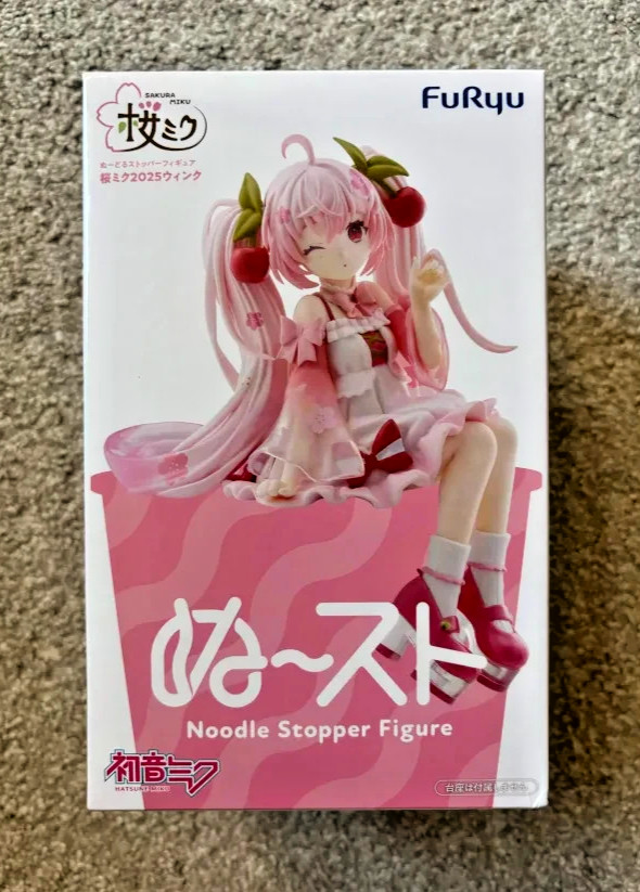 FuRyu Noodle Stopper Hatsune Miku Sakura 2025 Wink Figure New Boxed US Seller