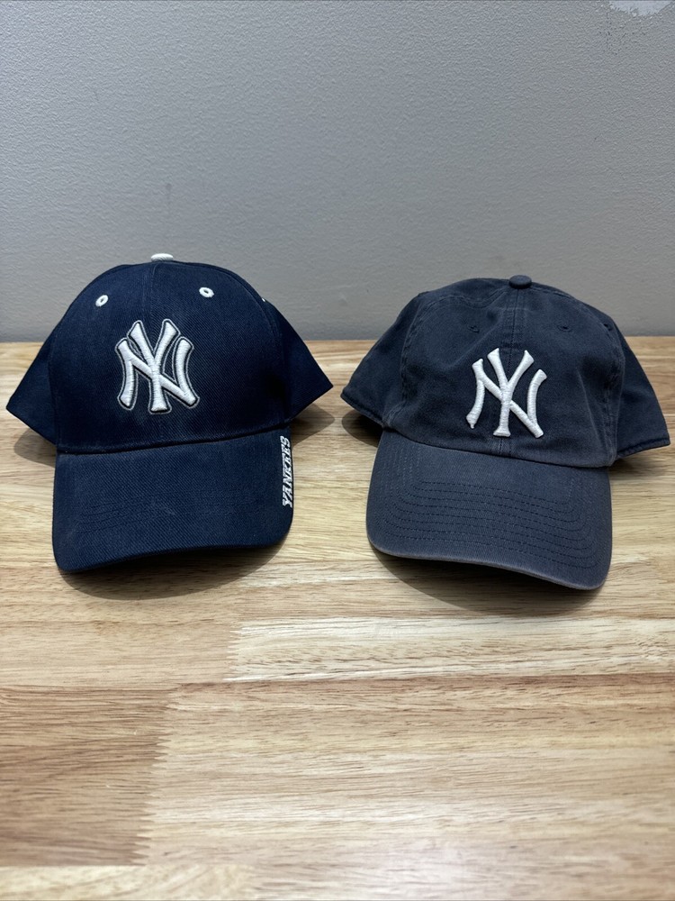 New York Yankees Adjustable Hats OSFM & Large for Men