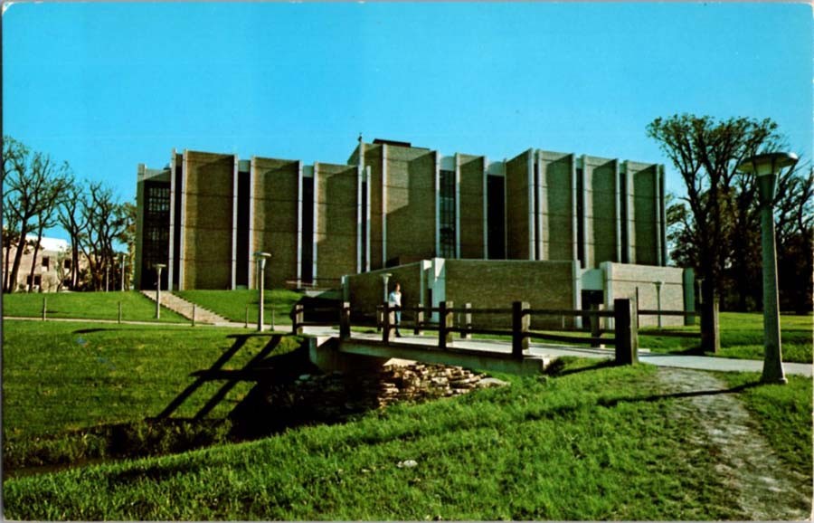 Dekalb Illinois IL : SCHOOL SCENE m/14 AZ5744