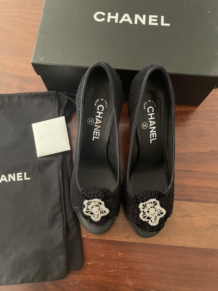 CHANEL Black Open Toe Sandal Pumps Elegant Heels US8 Authentic Japan RIN