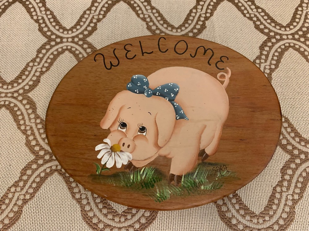 Vintage Hand Painted WELCOME Pig Design Oval Wood Plaque