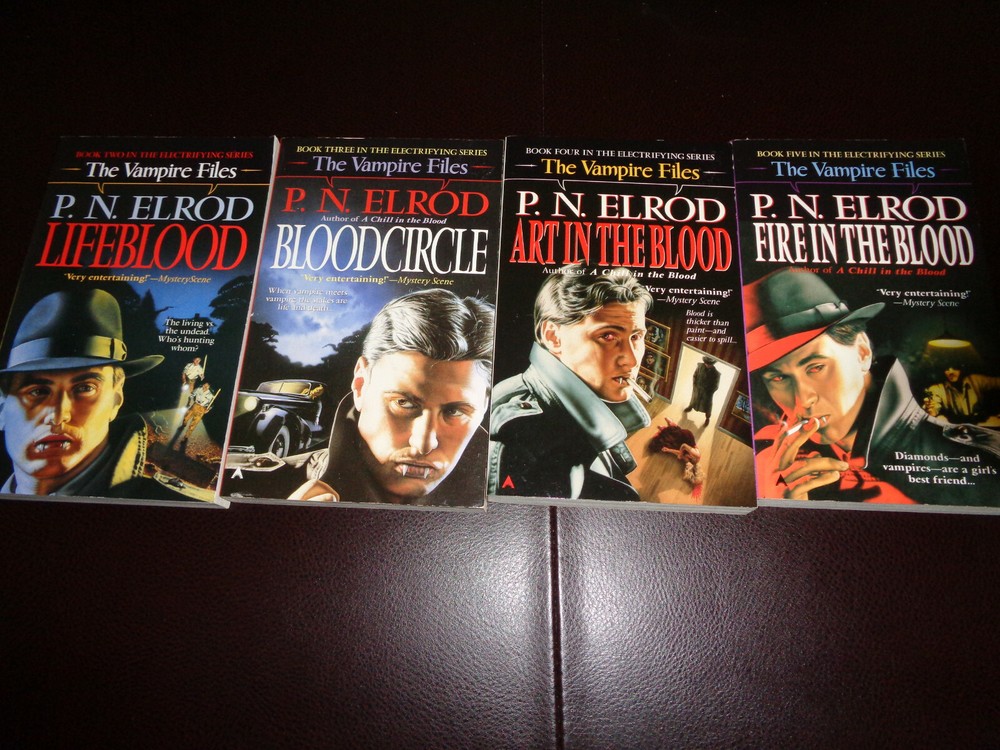 THE VAMPIRE FILES #2-5 LIFEBLOOD BLOODCIRCLE ART IN THE BLOOD+ NEW! HORROR BOOKS