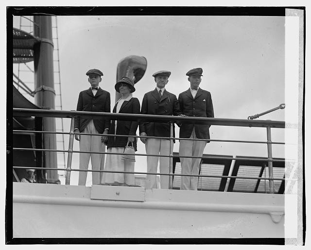 Photo:Coolidge & family on Mayflower, 9/8/23
