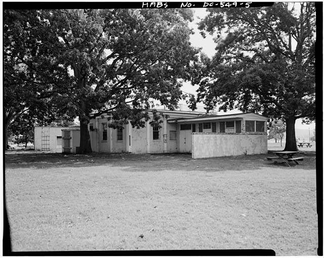 Photo:Washington DC Girl Scout Teahouse East Potomac Park 1930s HABS