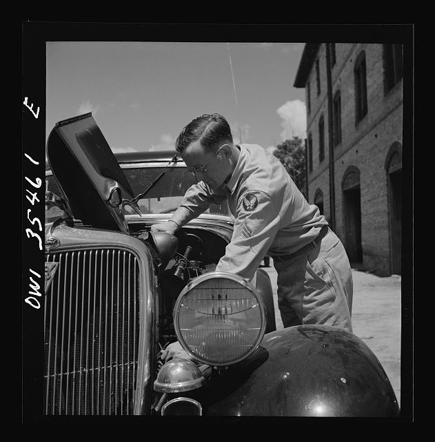 Photo:Bowman South Carolina Sgt John Riley 1943 Ford Air Service Command