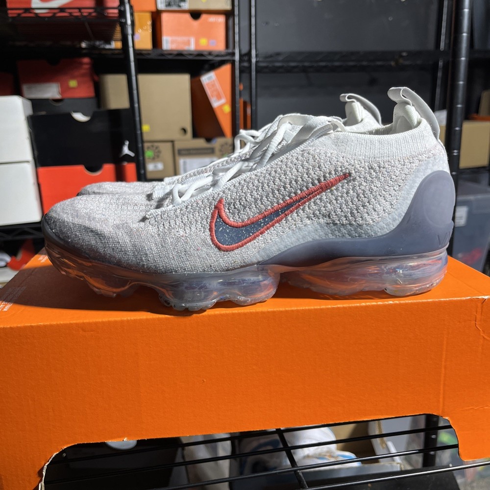 Nike Air VaporMax 2021 Flyknit Womens Size 8 Shoes Sneakers Pink And Grey