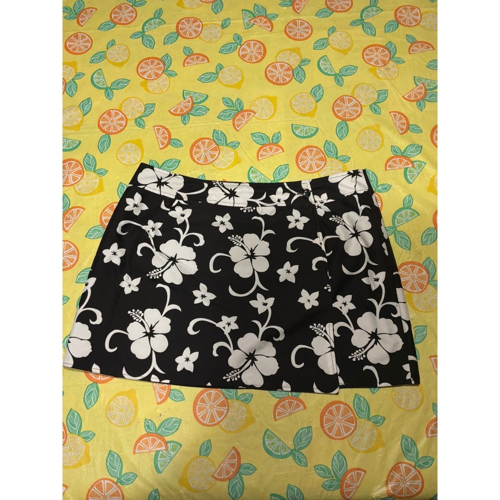 Reversible Hibiscus Floral Skort Women Size 12 Black White Tropical Wrap Mini