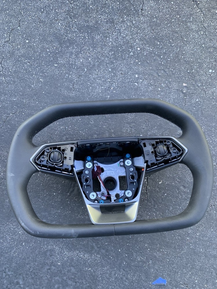 OEM TESLA Cybertruck  Steering Wheel Square 1692551-00-D