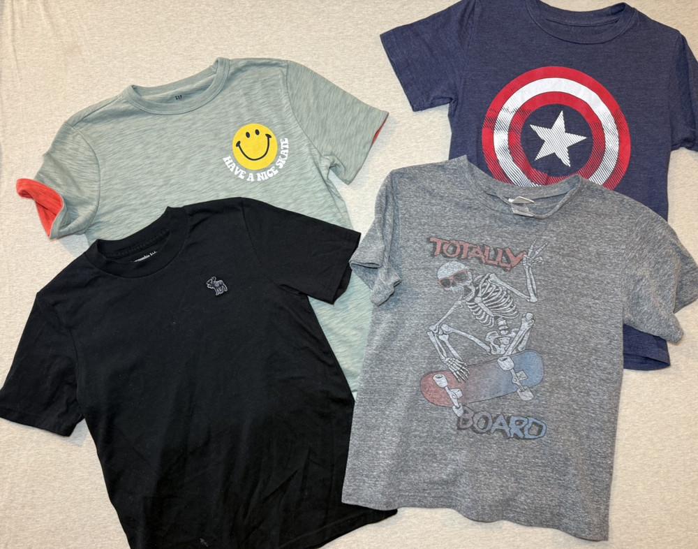 Tshirt Bundle. Boys size M/L 10.