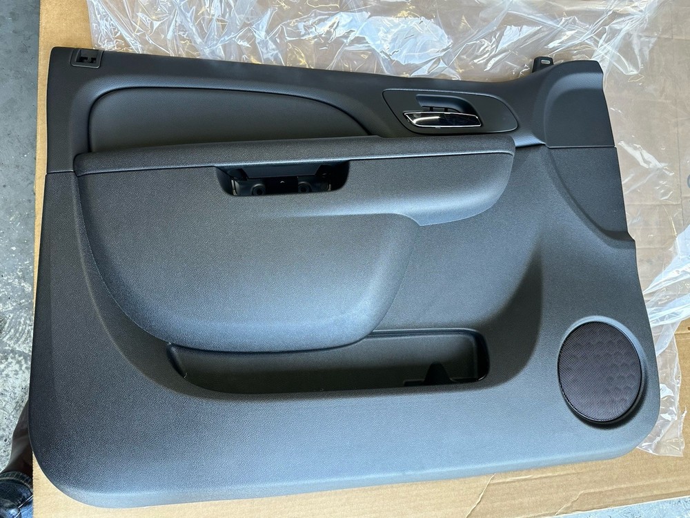 Chevrolet Silverado Tahoe GMC sierra Front Driver Side Door Trim Panel NEW