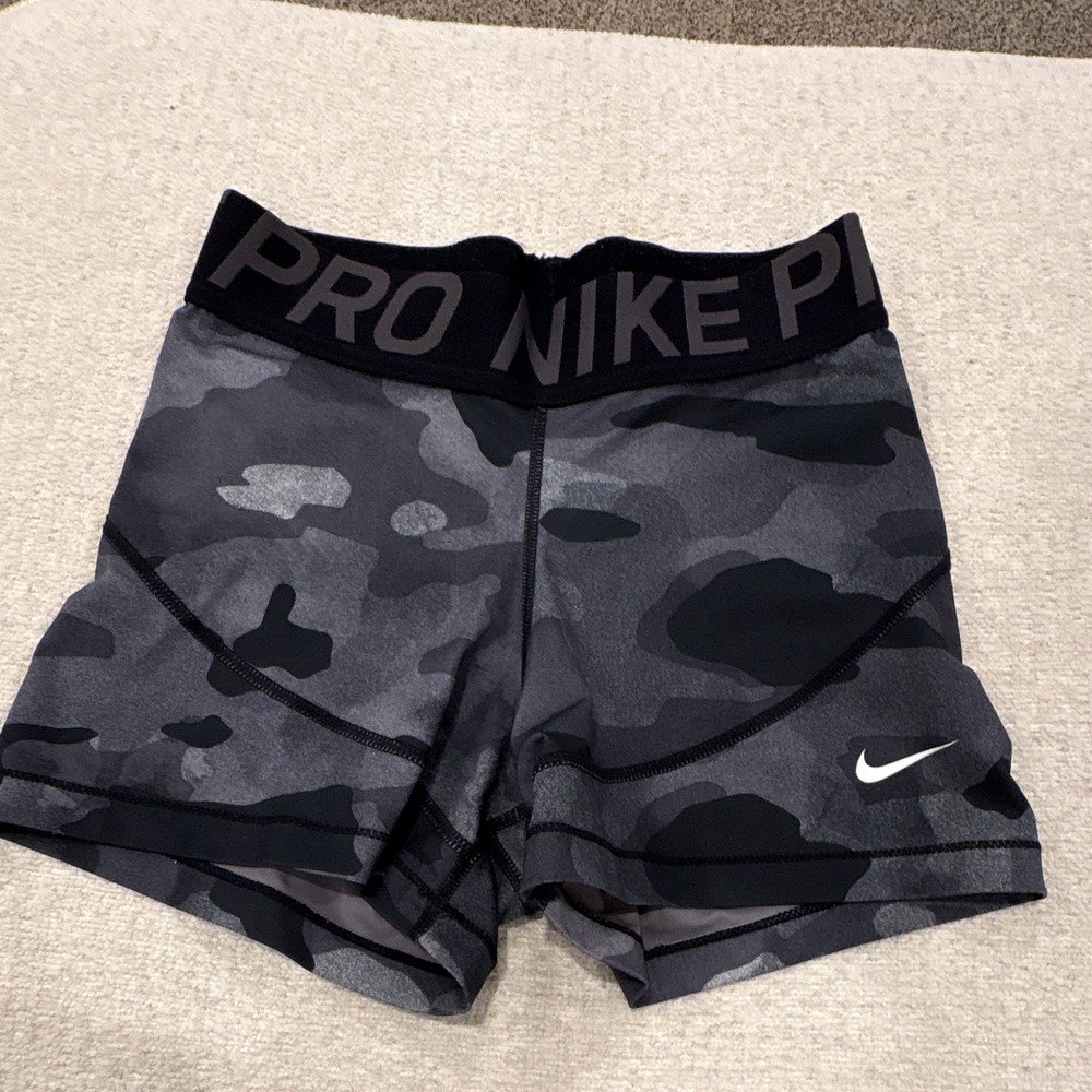 Nike Pro Women's Black Camouflage Compression Shorts Dri-FIT Athletic