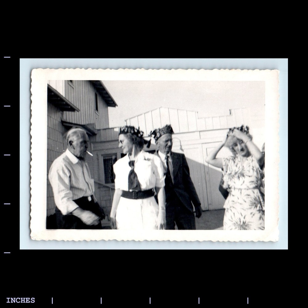 Old Vintage Photo MEN SMOKING CIGARETTE WOMEN OUTSIDE HOUSE