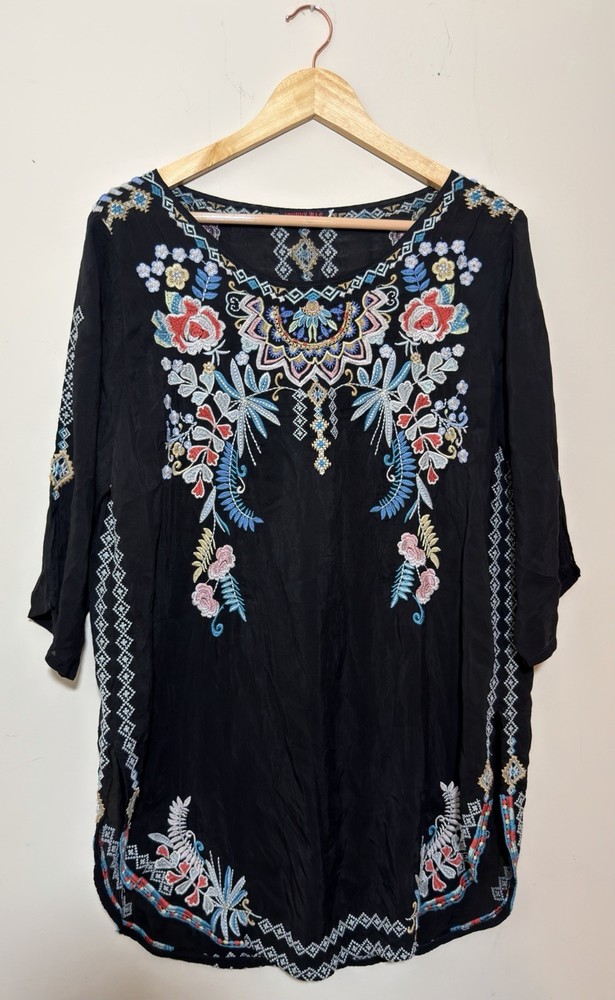 Johnny Was Embroidered Floral Tunic V-Neck 3/4 Sleeve Black Multicolor Blouse L