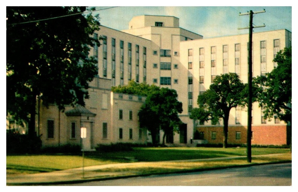 1952 Front of New Baylor Hospital Building Dallas Texas Vintage Postcard