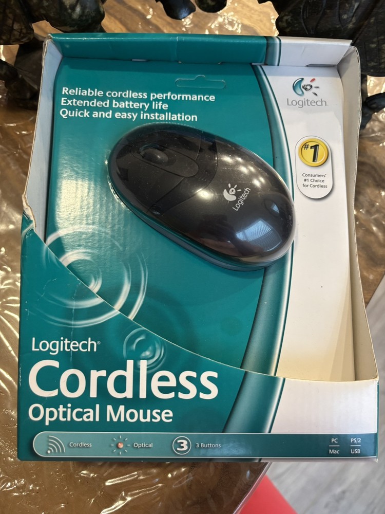 Wireless Optical Scroll Mouse 931156-0403 by Logitech Brand New