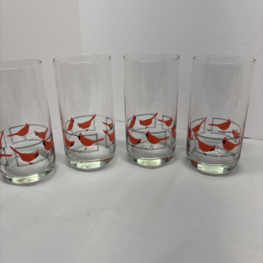 RARE Set of 4 Cardinal Glasses. Great Condition