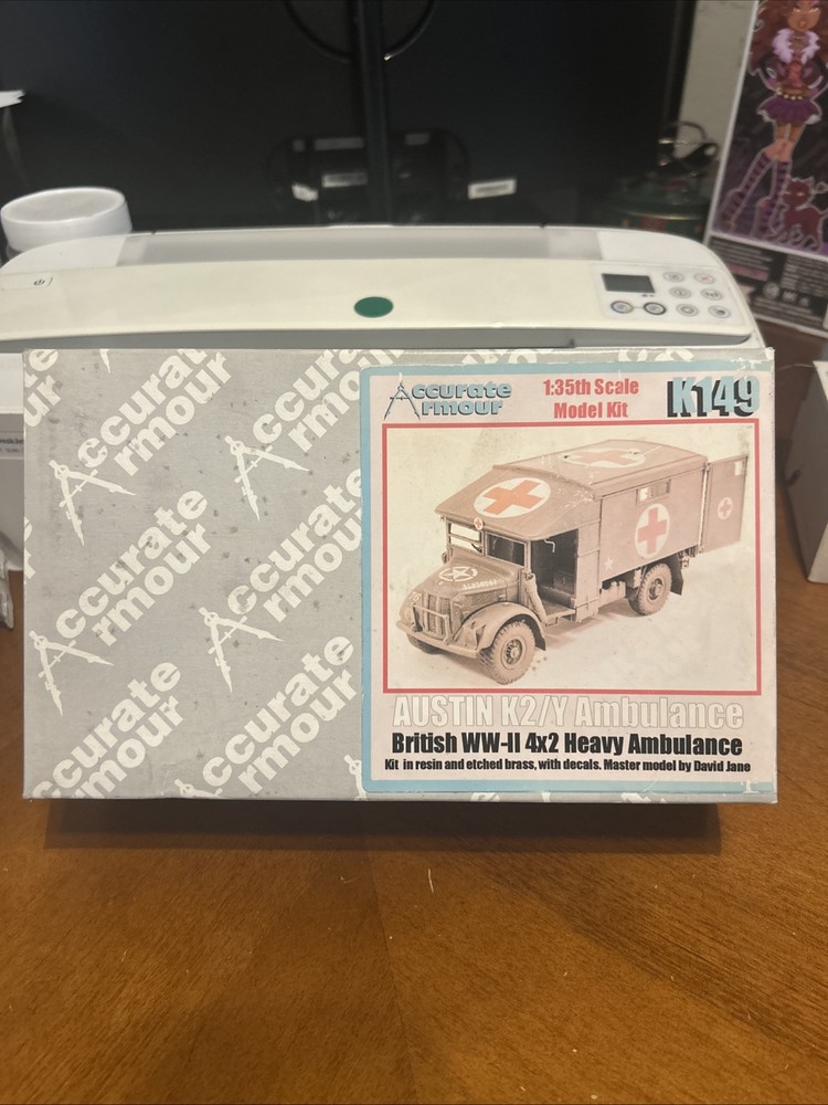 Accurate Armour 1/35 Scale Austin K2/Y Ambulance British WW-II 4x2-image