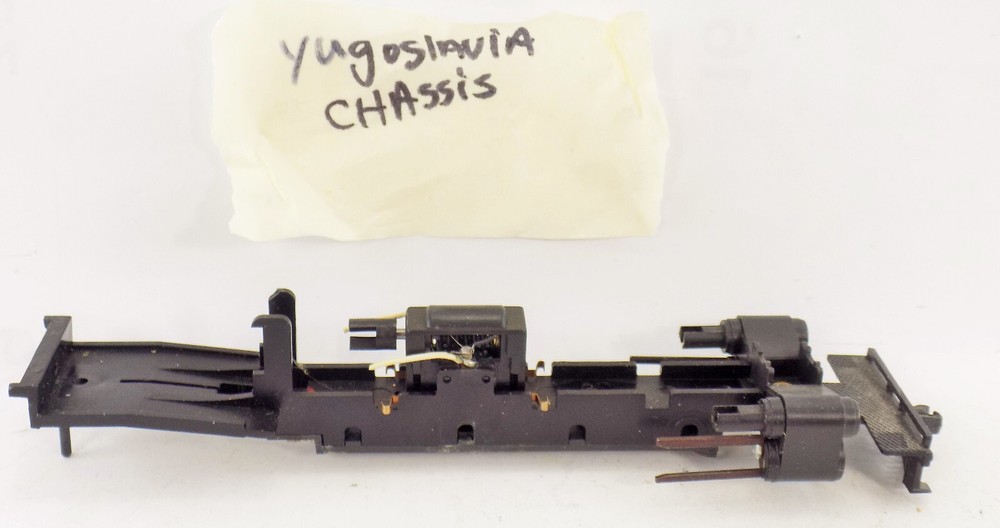 HO / YUGOSLAVIA / CHASSIS / FRAME + GEAR BOX / PISTON CHEST / COW CATCHER / PART