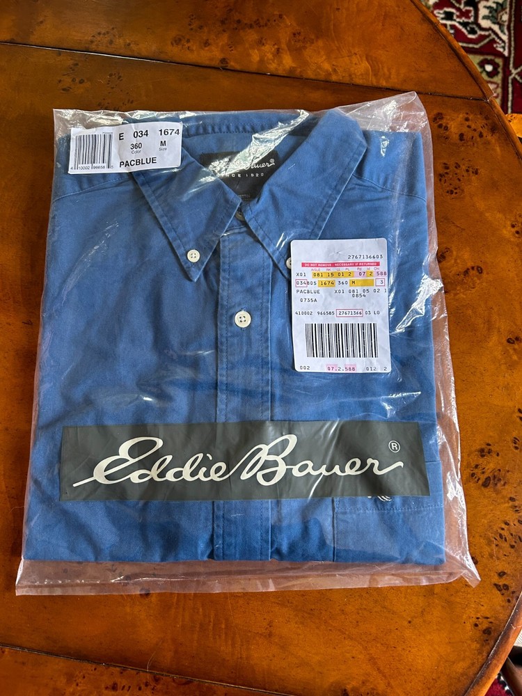 Eddie Bauer -- brand new w/tags men's casual shirt -- size M. Pacific Blue