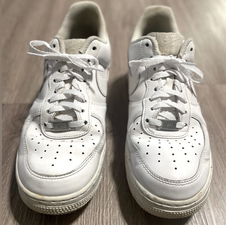 Size 8.5 - Nike Air Force 1 Low '07 White