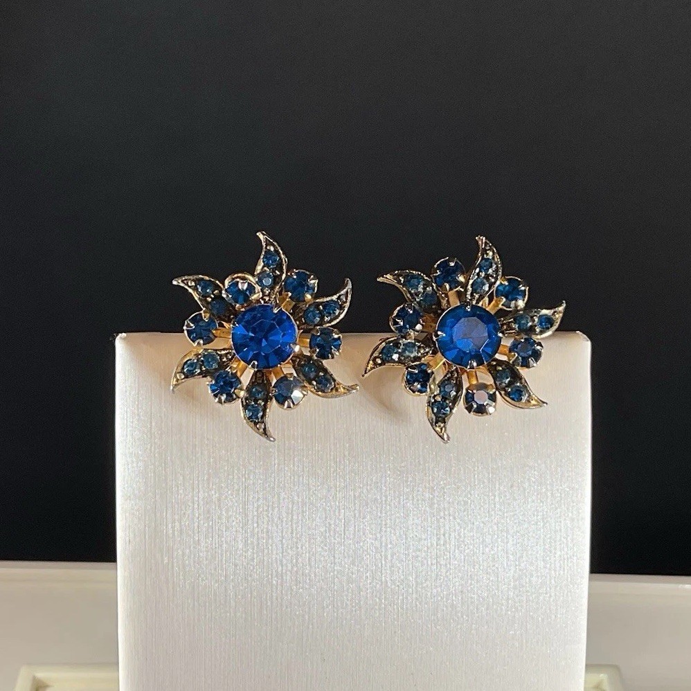 Estate Blue Rhinestone Sunburst Earrings - Sparkling Gold Tone Clip On Vintage