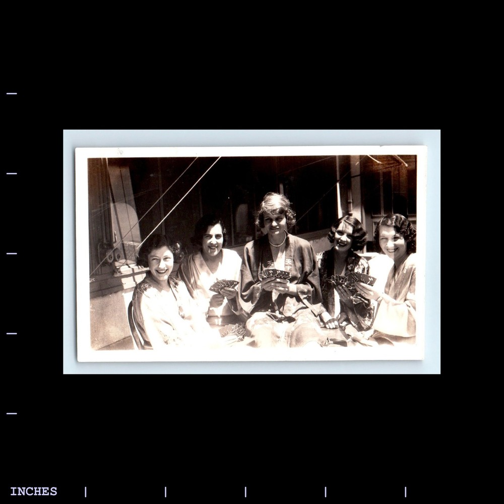 Old Vintage Photo WOMEN PLAYING CARDS BRIDGE RUMMY 1932