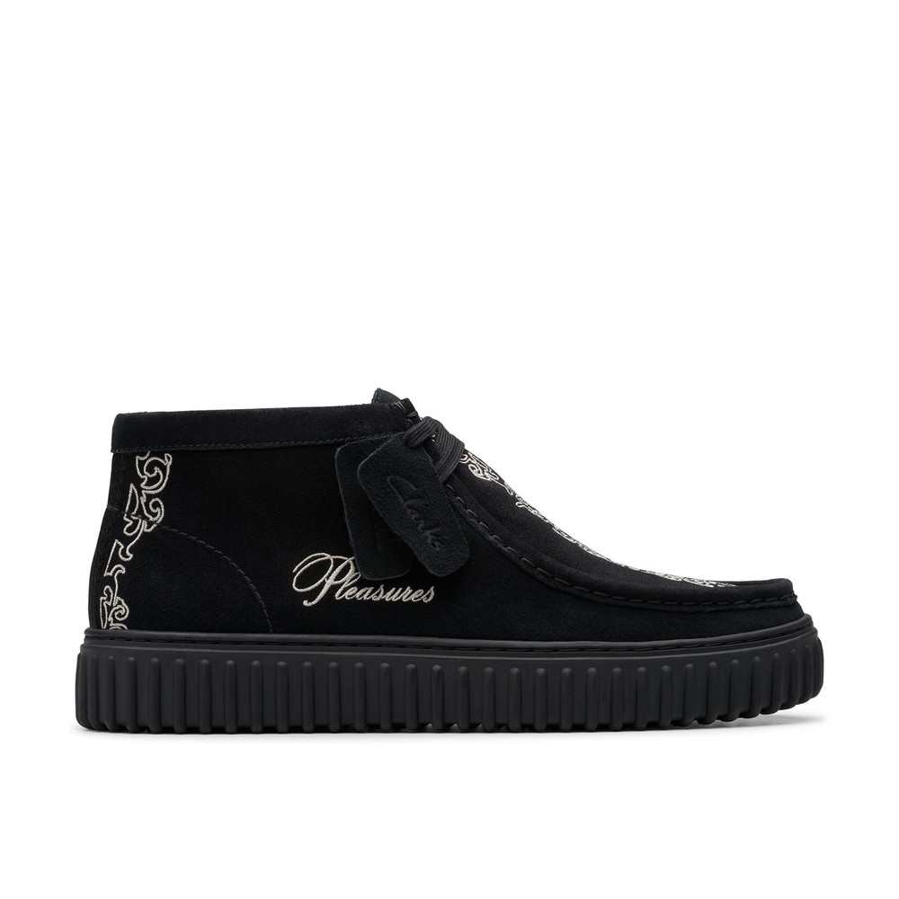 Clarks Torhill Woven Pleasures 26180267 Mens Black Suede Chukkas Boots