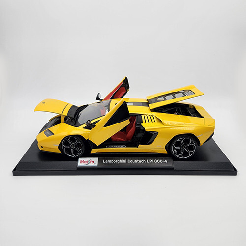 Lamborghini Countach Diecast Model - Yellow - LP1 - 800-4 - By Maisto