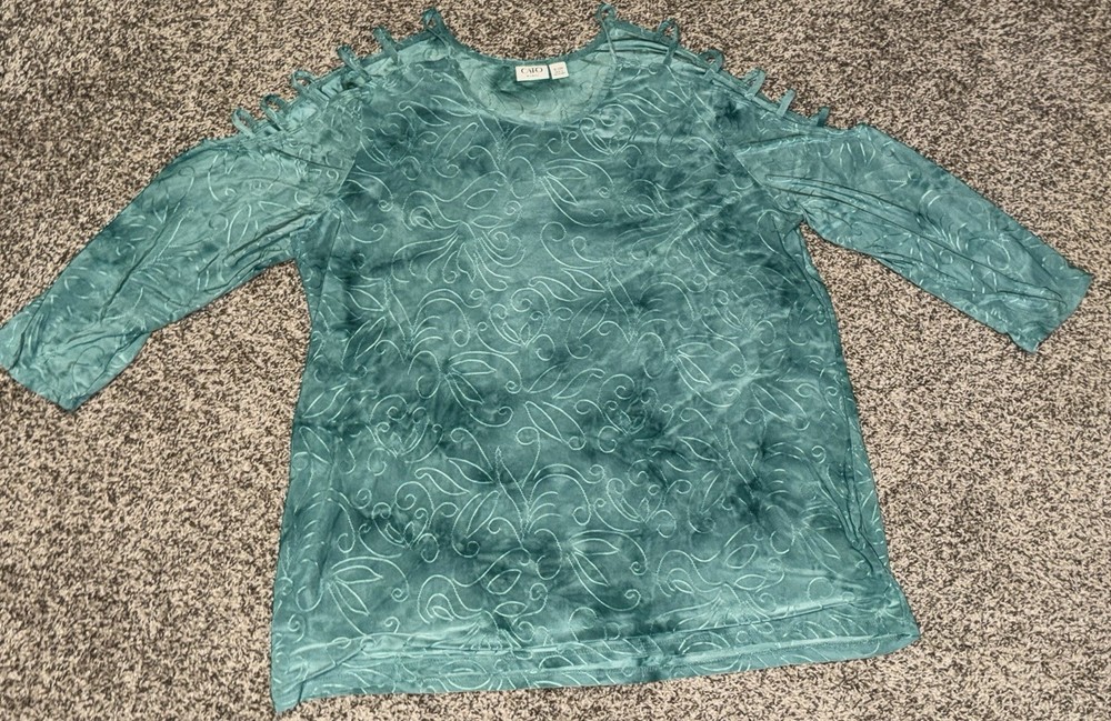 Cato Women's Cold Shoulder Cutout Green Textured Top Size 18 20
