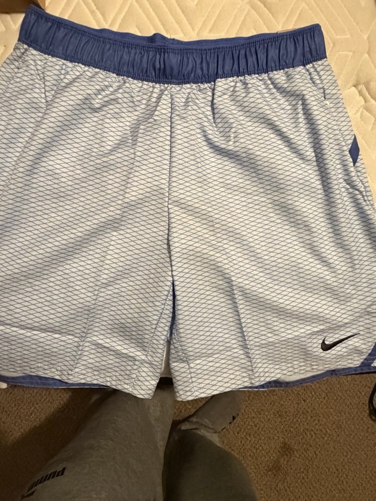 Nike Dri-Fit Court Victory 7