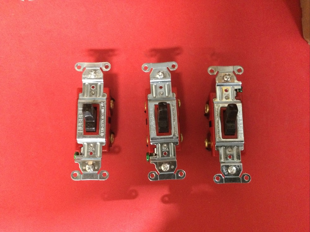 Hubbell 120-277V 2 Pole Grade AC Toggle Switch-image
