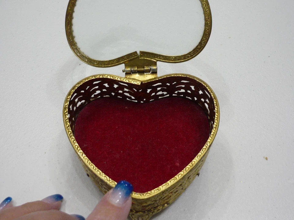 Vintage filagree brass beveled glass jewelry casket box heart 3.5