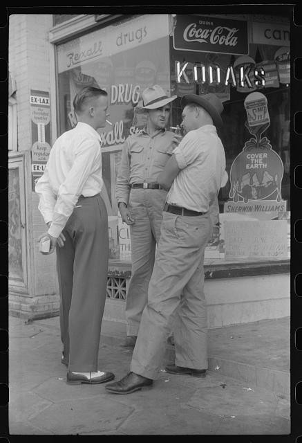 Photo:Union Point Georgia 1941 men outside Rexall drugstore Coca-Cola sign